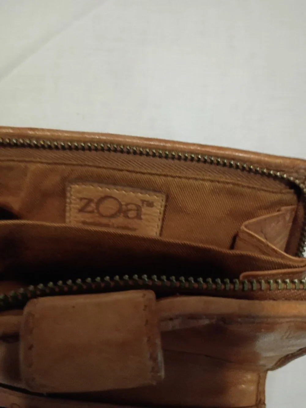 zOa Genuine Leather Small Wallet (very good)